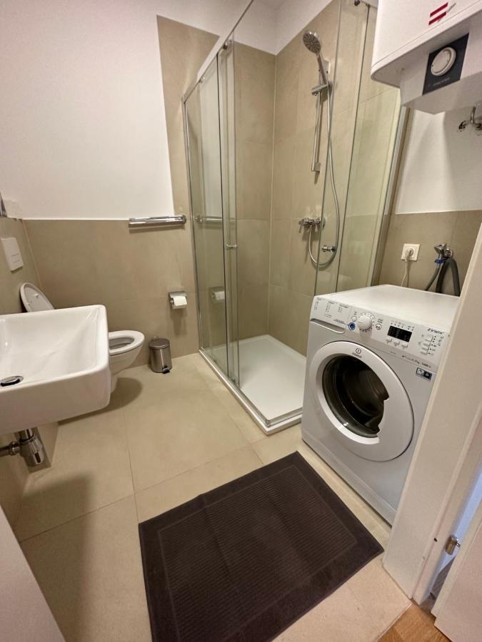 New Apartment With Spacious Balcony 18 فيينا المظهر الخارجي الصورة